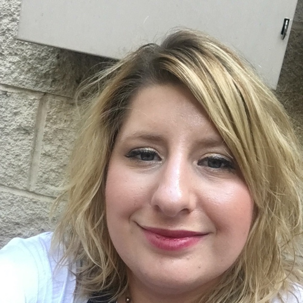 Meet your Posher, Courtney